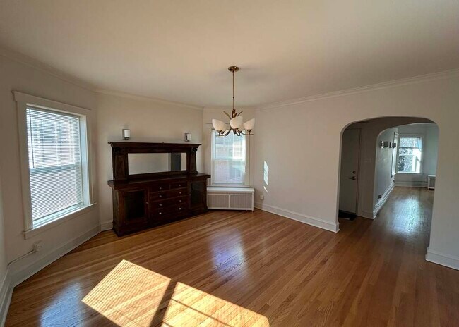 Foto del edificio - 6321 N Hermitage Ave