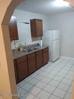 Foto del edificio - 1556 Logan St