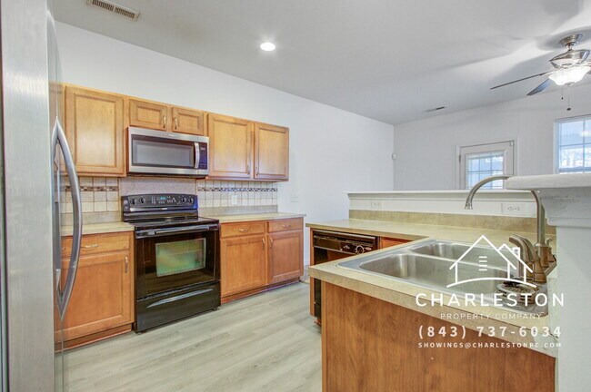 Foto del edificio - 109 Woodward Rd