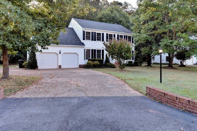 Building Photo - Beautiful Home on Quiet Cul-de-sac