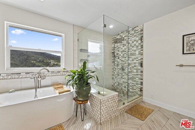 Foto del edificio - 3804 Vista Linda Dr