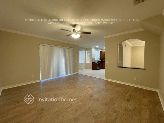 Building Photo - 10448 Deerberry Dr