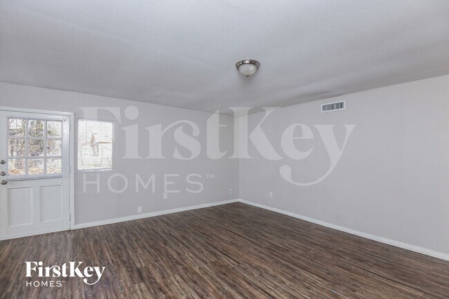 Foto del edificio - 129 Sheffield Dr