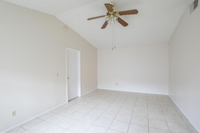 Foto del edificio - 2479 Fielding Ct