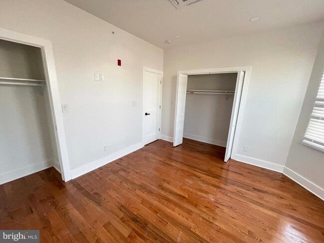 Building Photo - 309 S 60th St
