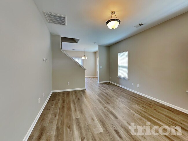 Foto del edificio - 303 Stonewood Crossing Dr