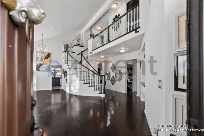 Foto del edificio - 2927 Sorrento Way