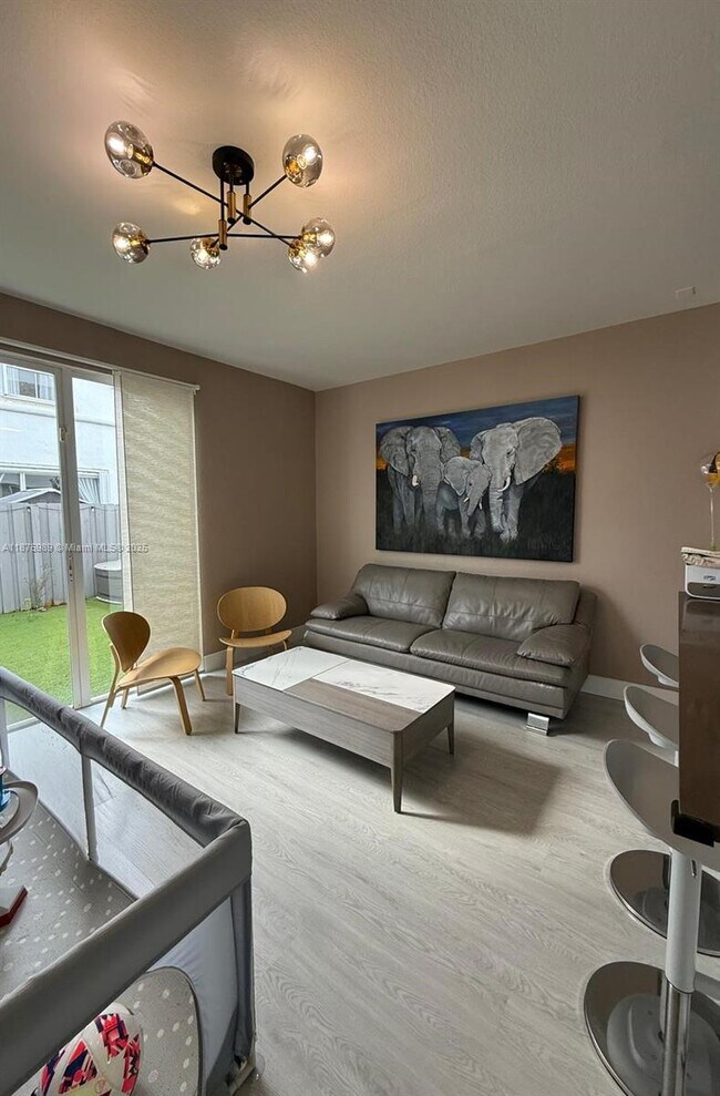 Foto del edificio - 4172 SW 156th Ave