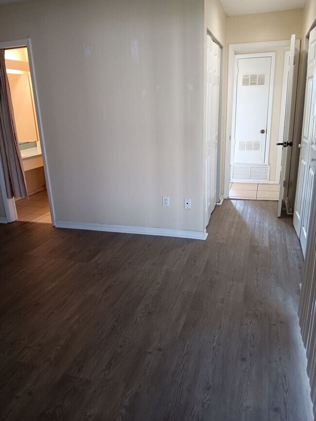 Foto del edificio - 2 br, 2 bath House - 13488 Santa Rosa Ave