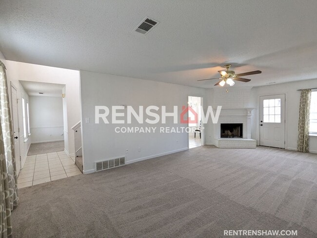 Building Photo - Luxury 3 Bedroom / 2.5 Bath - Lakeland, Tn...