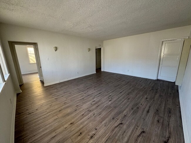 Building Photo - 225 Camino Real