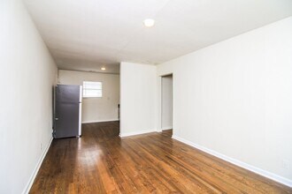Interior Photo - Enclave Oakhurst Village