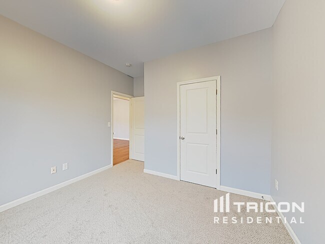 Building Photo - 6087 Semaphore Rdg