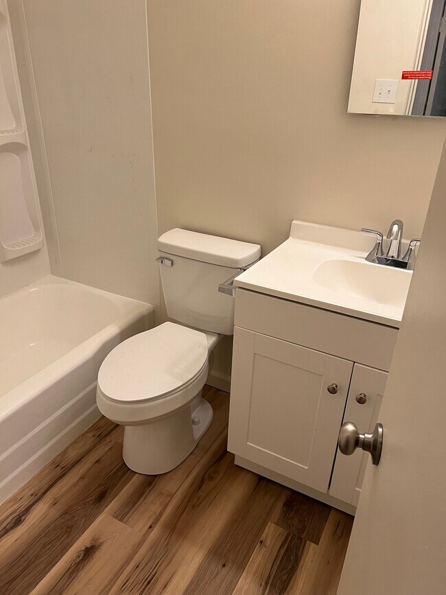 Foto del edificio - Shannon Hollow Road Apartments