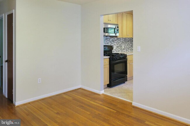 Building Photo - 6202 Forest Rd