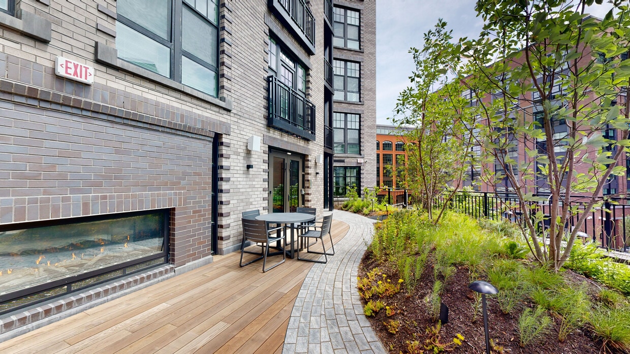 Photo - 250 Mission Apartments