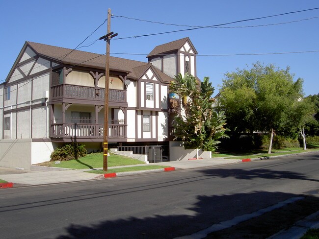 Building Photo - 23115 Samuel St