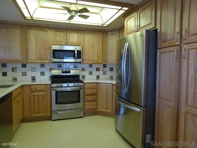 Building Photo - 3 br, 2 bath Townhome - 3918 Murray Hill R...