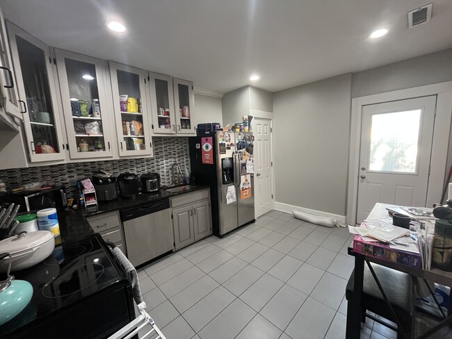 Building Photo - 33 Hamilton Park