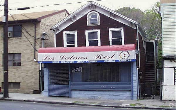 Building Photo - 104-106 Belmont Ave