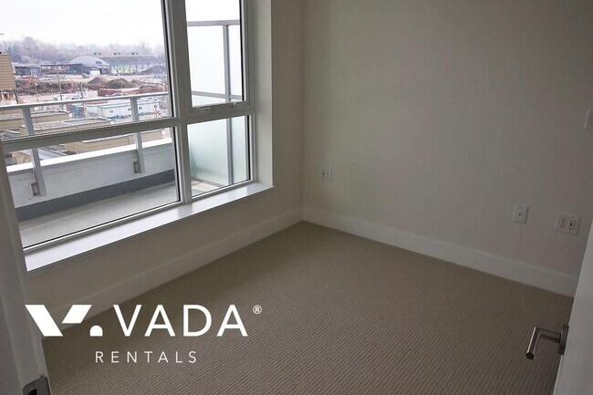 Building Photo - Mode 1 Bed Apartment Rental 618-3438 Sawmi...