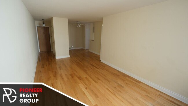 Foto del edificio - 660 W Wrightwood Ave