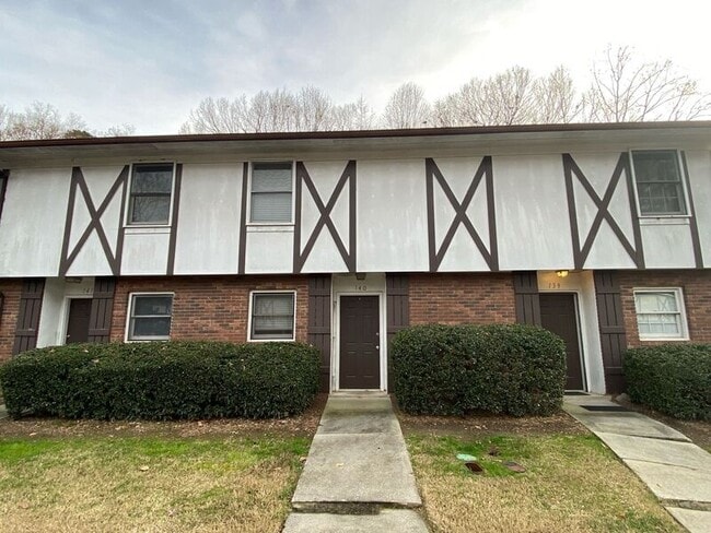 Building Photo - 1108 Tiger Blvd