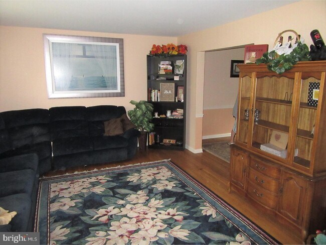 Foto del edificio - 515 Hemingway Dr