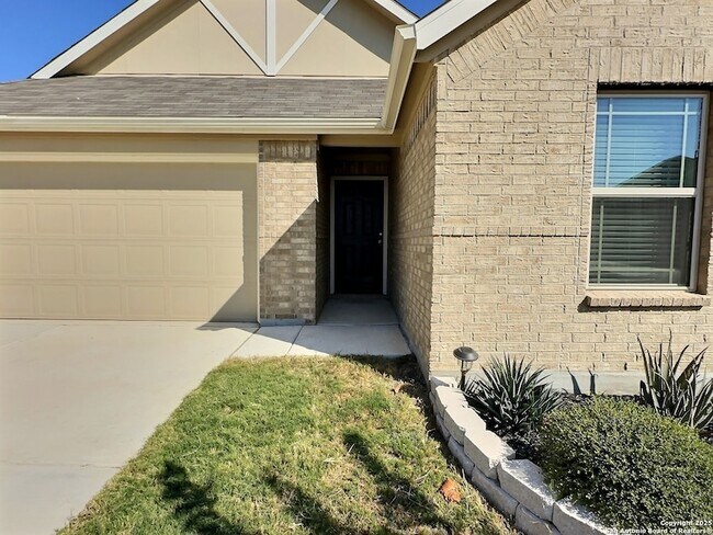 Foto del edificio - 6702 Encore Oaks