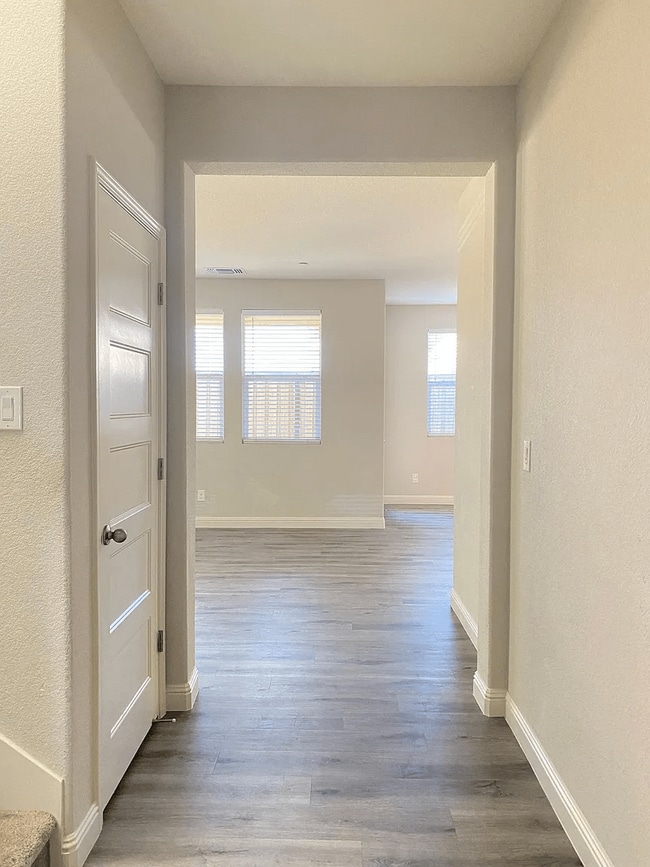 Photo - 220 Uccello Way House