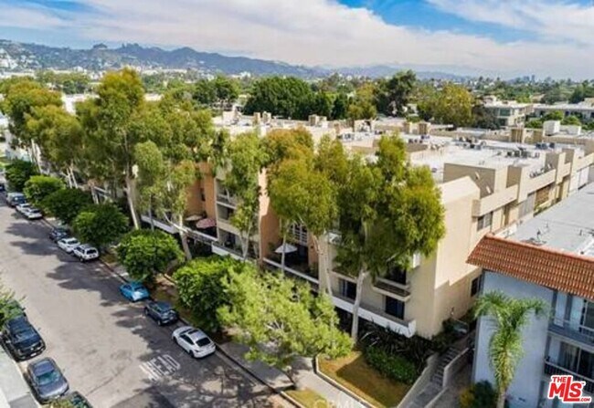 Foto del edificio - 740 Kings Rd
