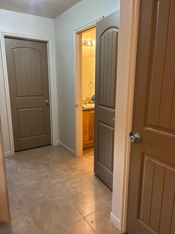 Foto del edificio - 593 N 50 E