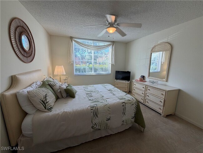 Foto del edificio - 1220 Wildwood Lakes Blvd