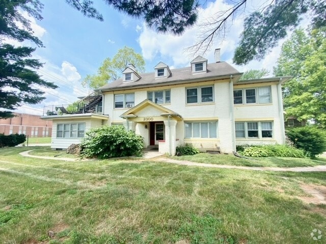 Building Photo - 2300 Beaver Ave