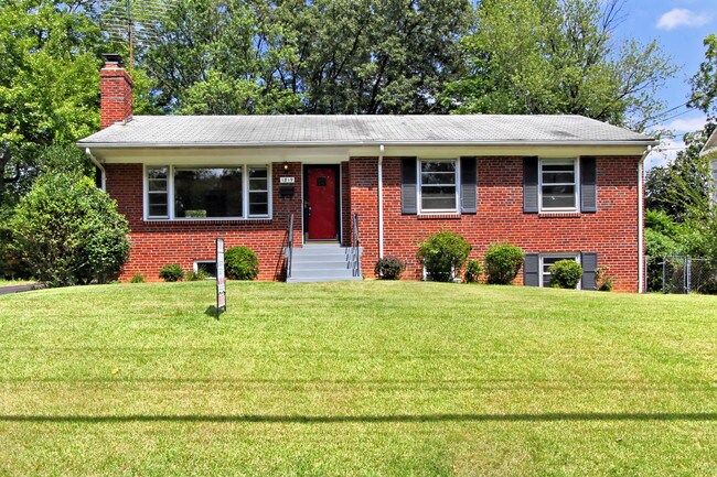 Building Photo - 1819 Westmoreland St