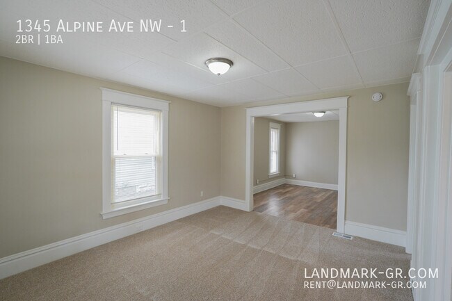 Foto del edificio - 1345 Alpine Ave NW