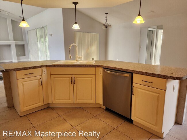 Building Photo - 4 br, 2 bath House - 3960 SW Hablow St
