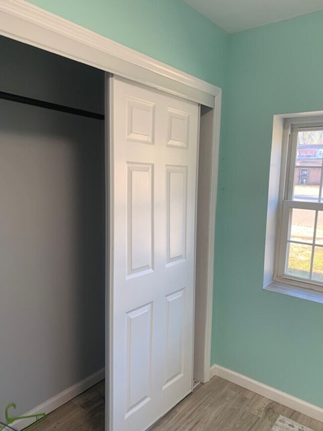 Foto del edificio - TRI-PLEX