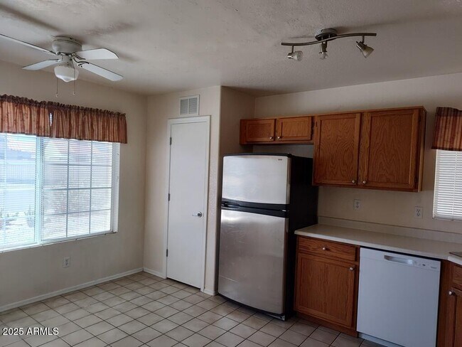 Foto del edificio - 11203 W Lawrence Ln