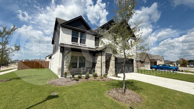 Building Photo - 685 Briar Dr