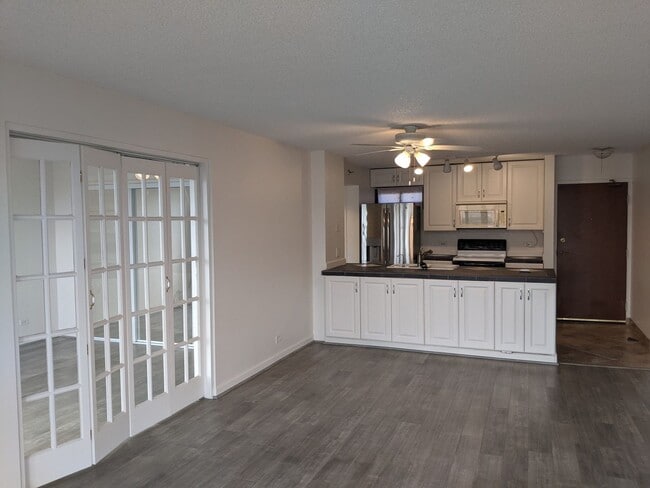 Building Photo - 5070 Likini St