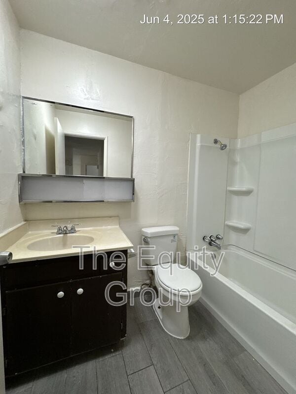 Building Photo - 352 S Blackstone St