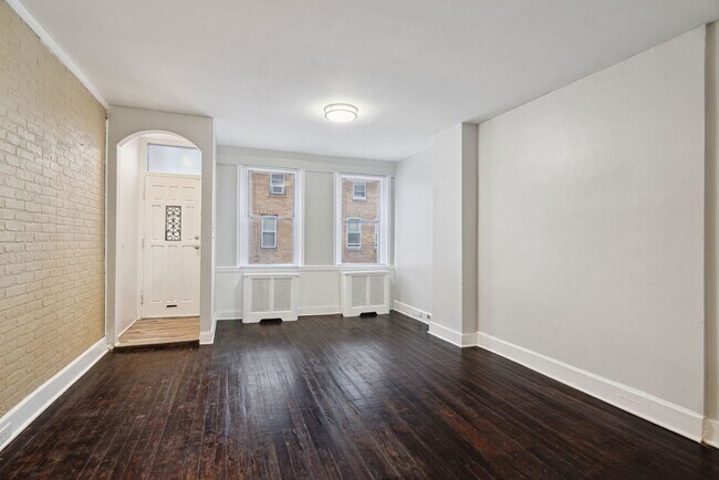 Foto del edificio - 2BD/1BA || Charming South Philly Townhome
