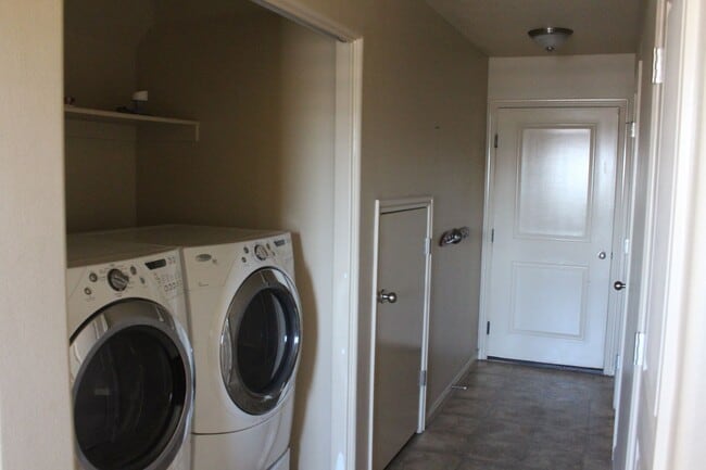 Foto del edificio - Fox Cove Unit