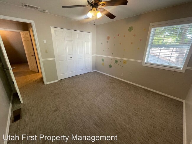 Building Photo - 5 br, 3.5 bath House - 2720 Santa Clara Dr.