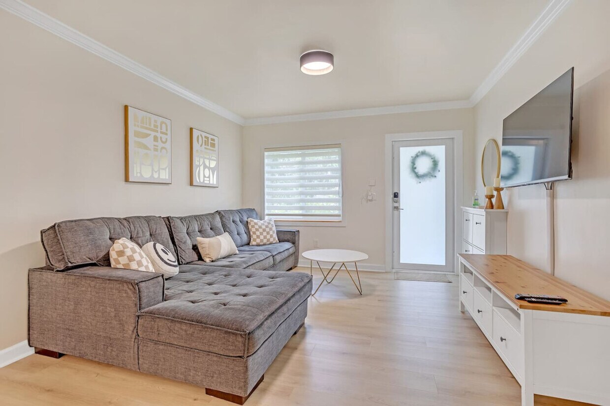 Foto principal - 571 Lee Dr