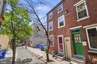 Building Photo - 720 S Percy St