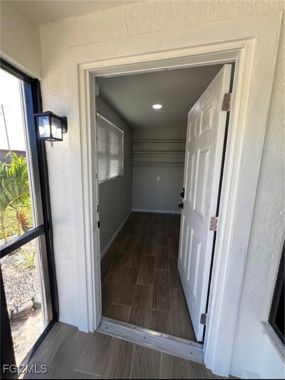 Foto del edificio - 712 Camellia Dr