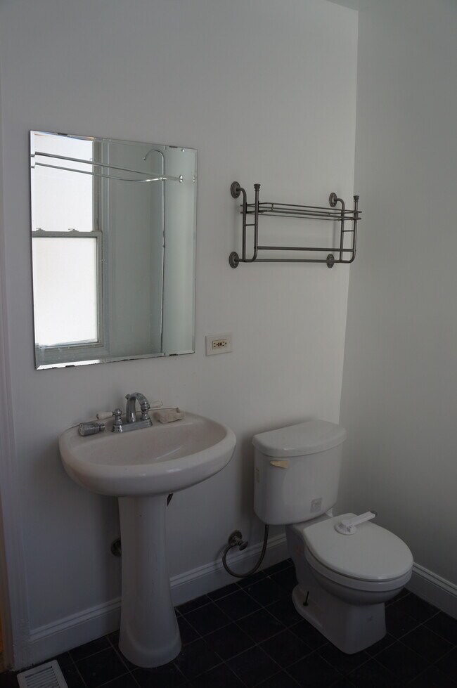 Foto del edificio - 1925 W 21st St