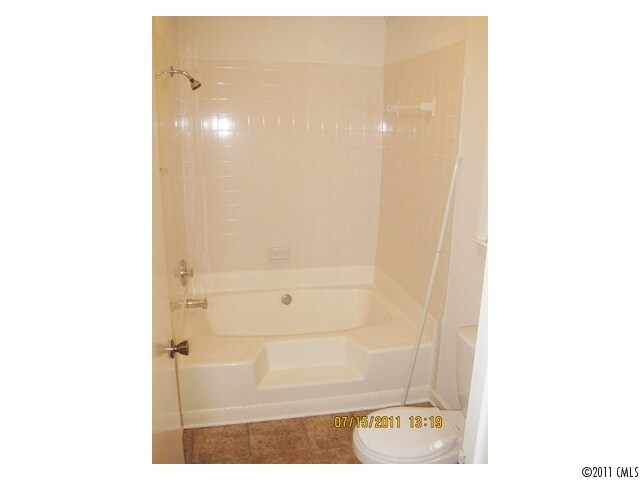 Building Photo - 5006 Rivergreen Ln